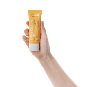 خرید کرم ضد آفتاب رنگی فاقد چربی سی گل SPF 60- امری شاپ