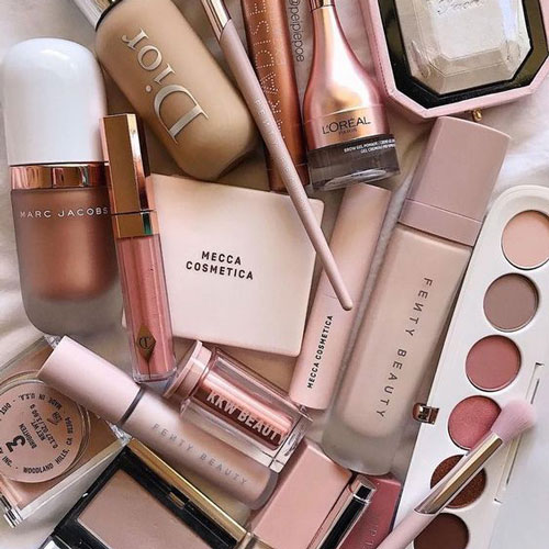 نقش دادهها و بیگ دیتا در شخصیسازی لوازم آرایشی مبتنی بر AI