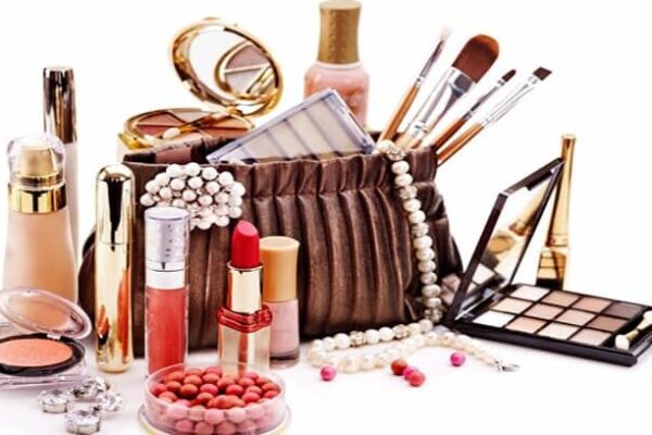 اهمیت استفاده از مواد اولیه ارگانیک و بومی ایران در صنعت آرایشی